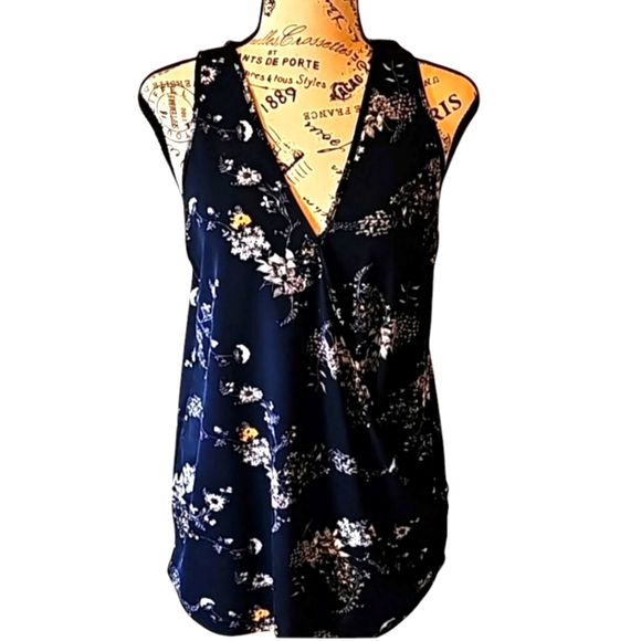 PaperMoon Navy Floral Sleeveless Top Size Medium – Polyester Spandex Blend - Picture 4 of 9